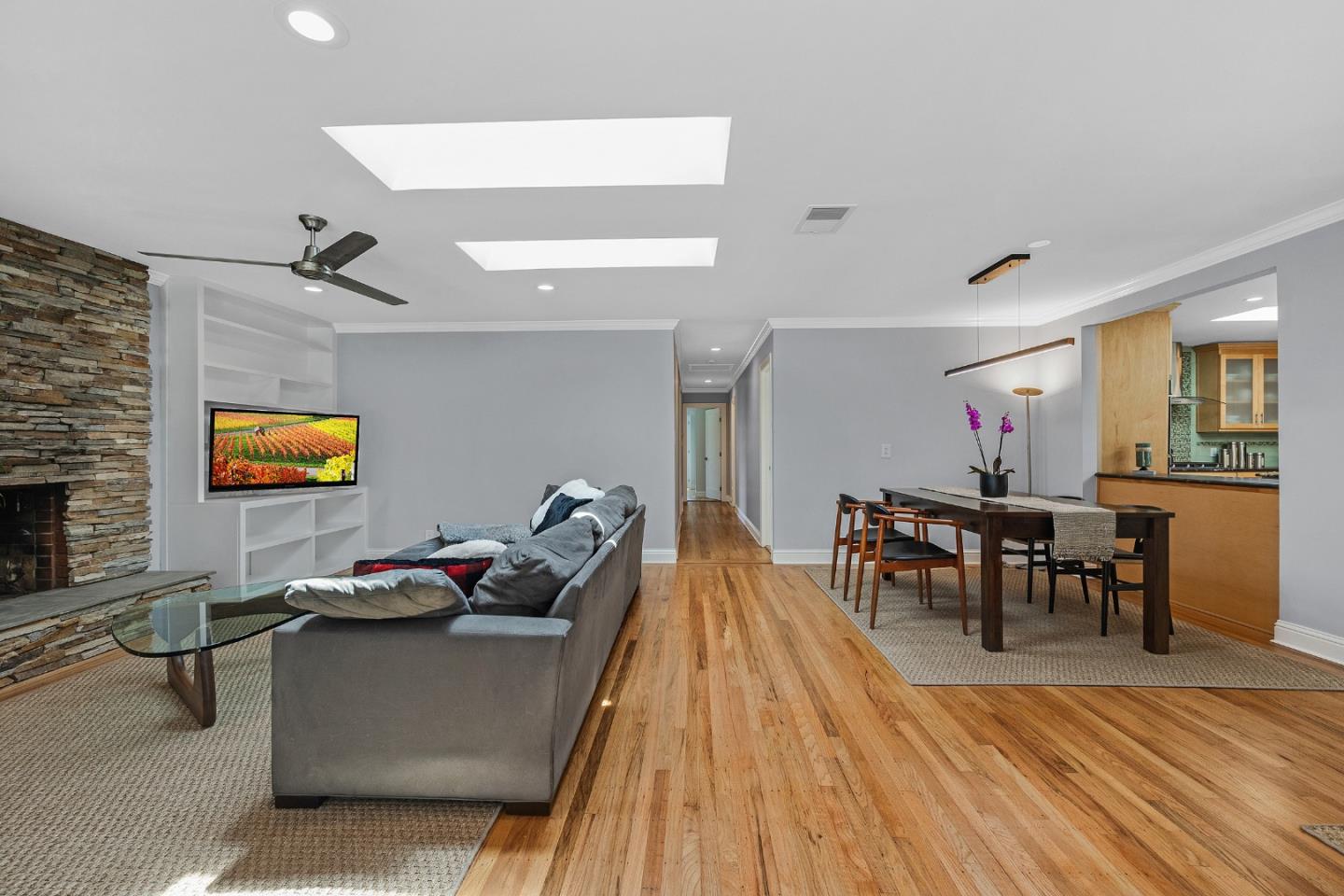 Detail Gallery Image 5 of 43 For 360 Fairway Drive, Pacifica,  CA 94044 - 3 Beds | 2 Baths