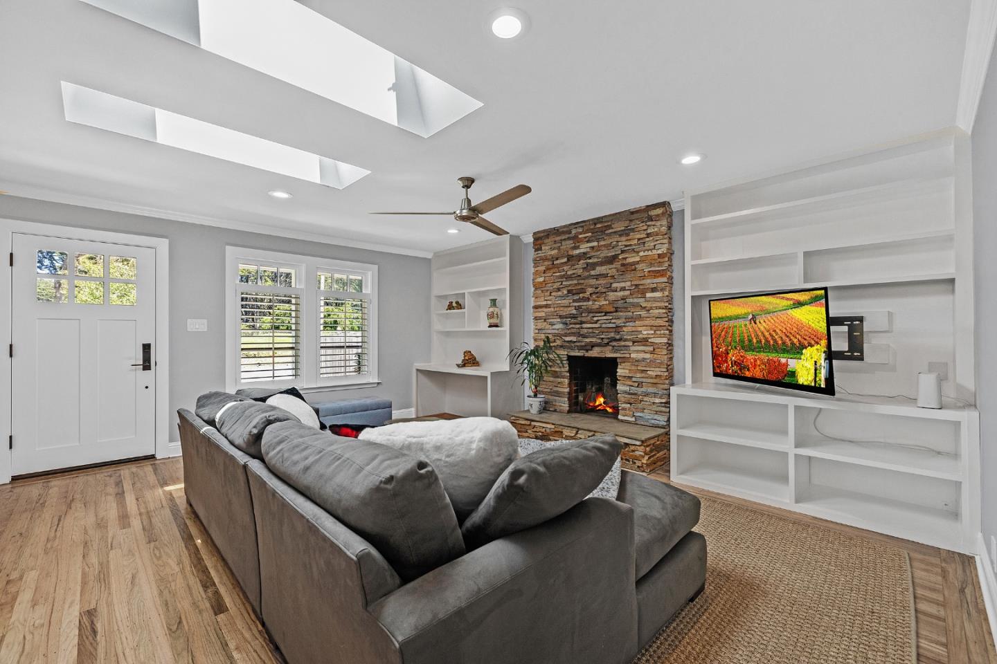 Detail Gallery Image 7 of 43 For 360 Fairway Drive, Pacifica,  CA 94044 - 3 Beds | 2 Baths
