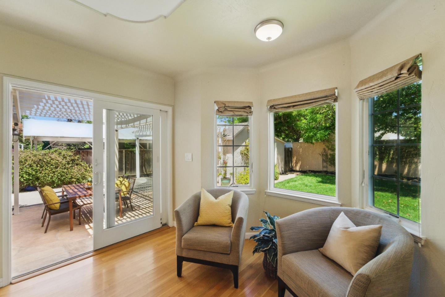 Detail Gallery Image 23 of 44 For 1344 Iris Ct, San Jose,  CA 95125 - 3 Beds | 2/1 Baths