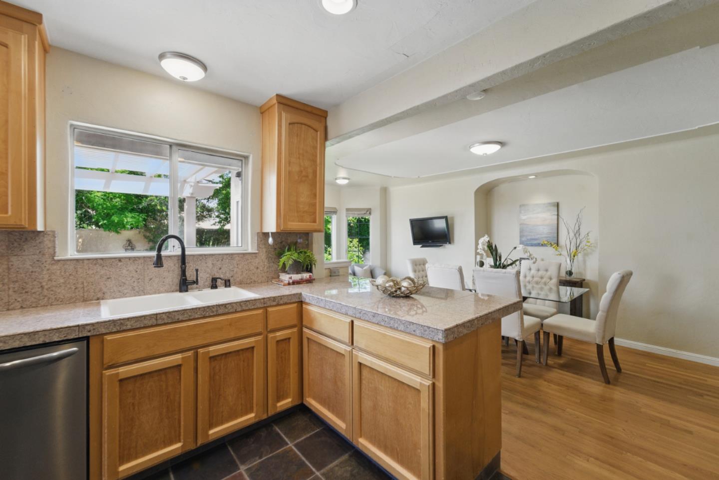 Detail Gallery Image 24 of 44 For 1344 Iris Ct, San Jose,  CA 95125 - 3 Beds | 2/1 Baths