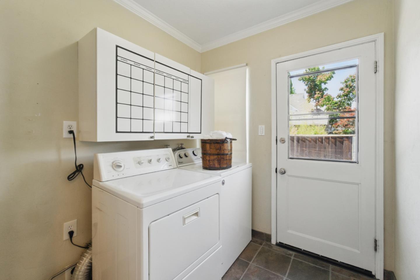 Detail Gallery Image 26 of 44 For 1344 Iris Ct, San Jose,  CA 95125 - 3 Beds | 2/1 Baths