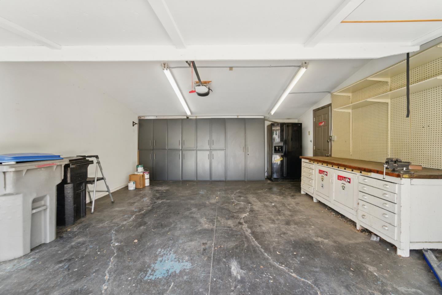 Detail Gallery Image 35 of 44 For 1344 Iris Ct, San Jose,  CA 95125 - 3 Beds | 2/1 Baths