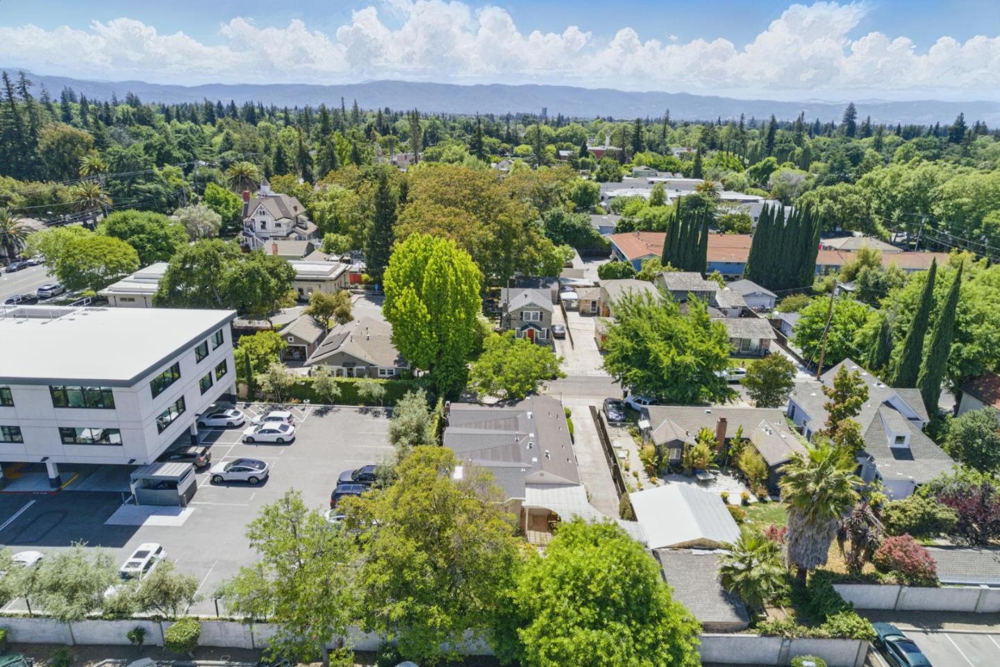 Detail Gallery Image 38 of 44 For 1344 Iris Ct, San Jose,  CA 95125 - 3 Beds | 2/1 Baths