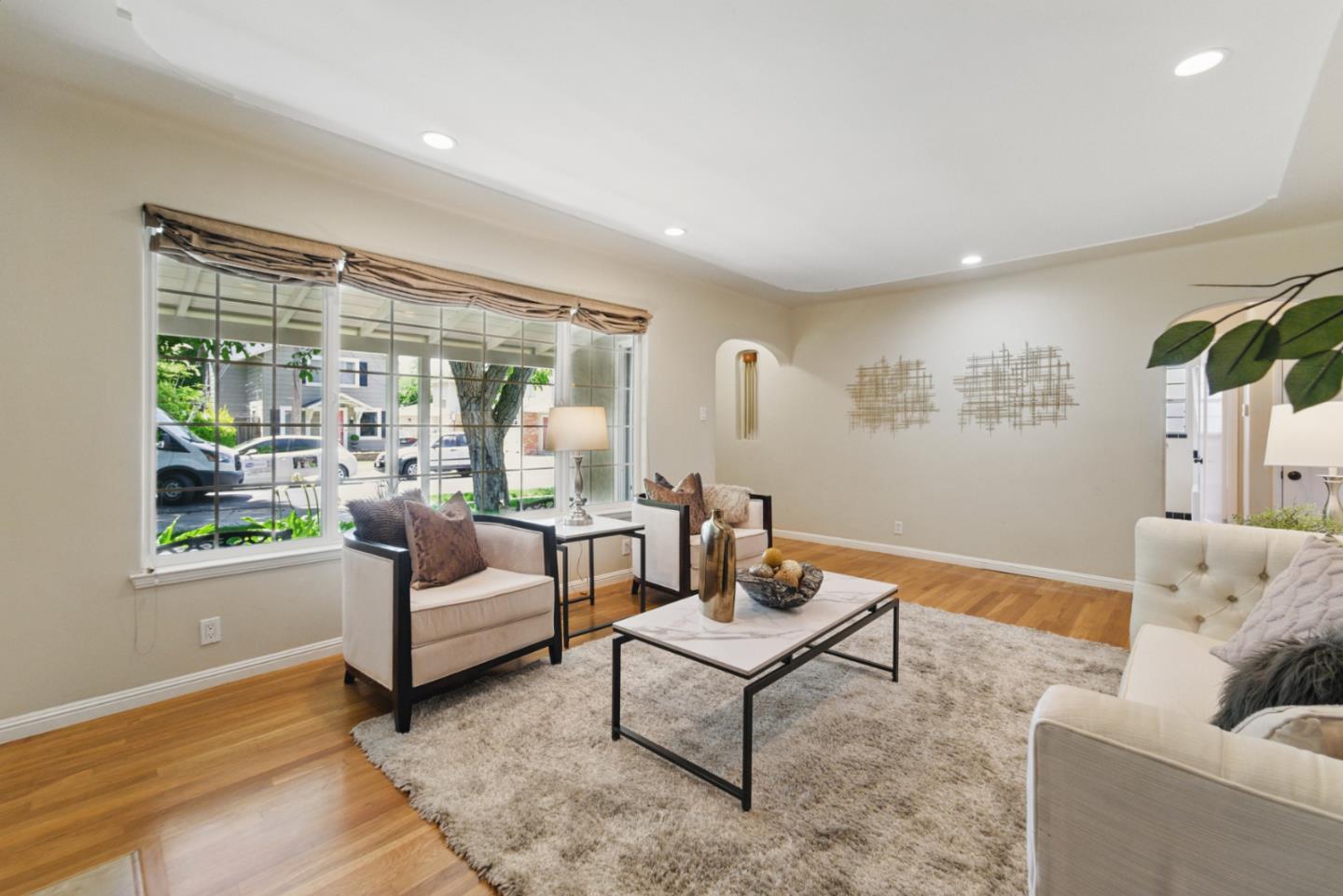 Detail Gallery Image 7 of 44 For 1344 Iris Ct, San Jose,  CA 95125 - 3 Beds | 2/1 Baths