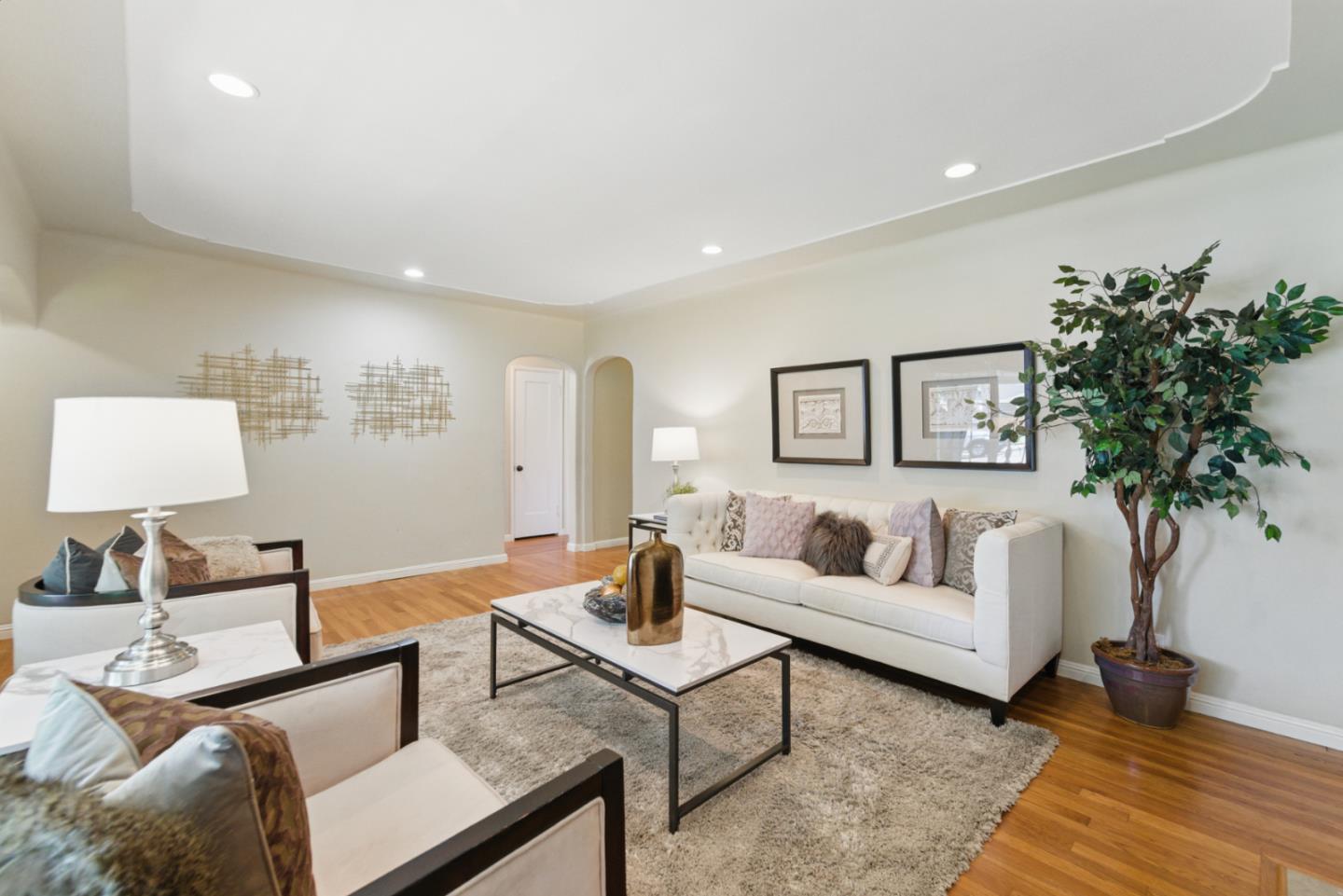 Detail Gallery Image 8 of 44 For 1344 Iris Ct, San Jose,  CA 95125 - 3 Beds | 2/1 Baths