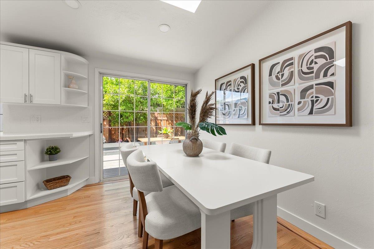 Detail Gallery Image 11 of 31 For 325 Burnett Ave, Santa Clara,  CA 95051 - 3 Beds | 2 Baths