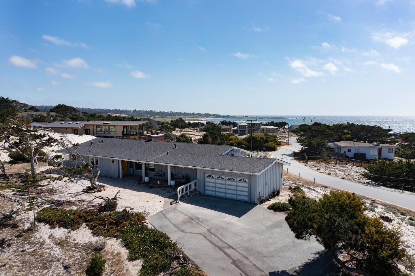 Detail Gallery Image 10 of 30 For 1339 Pico Ave, Pacific Grove,  CA 93950 - 3 Beds | 2 Baths