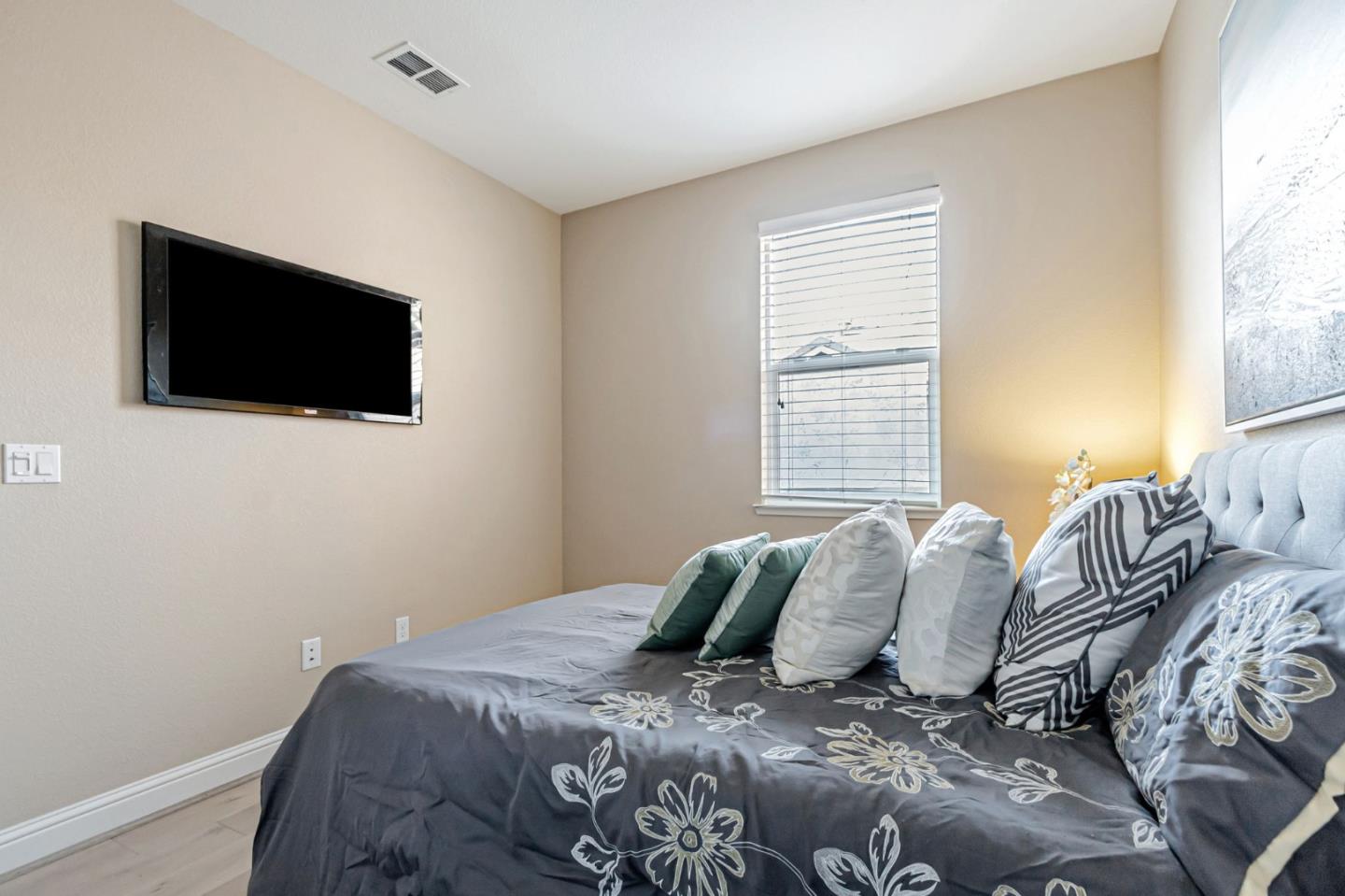 Detail Gallery Image 22 of 47 For 1603 Canal St, Milpitas,  CA 95035 - 3 Beds | 2/1 Baths
