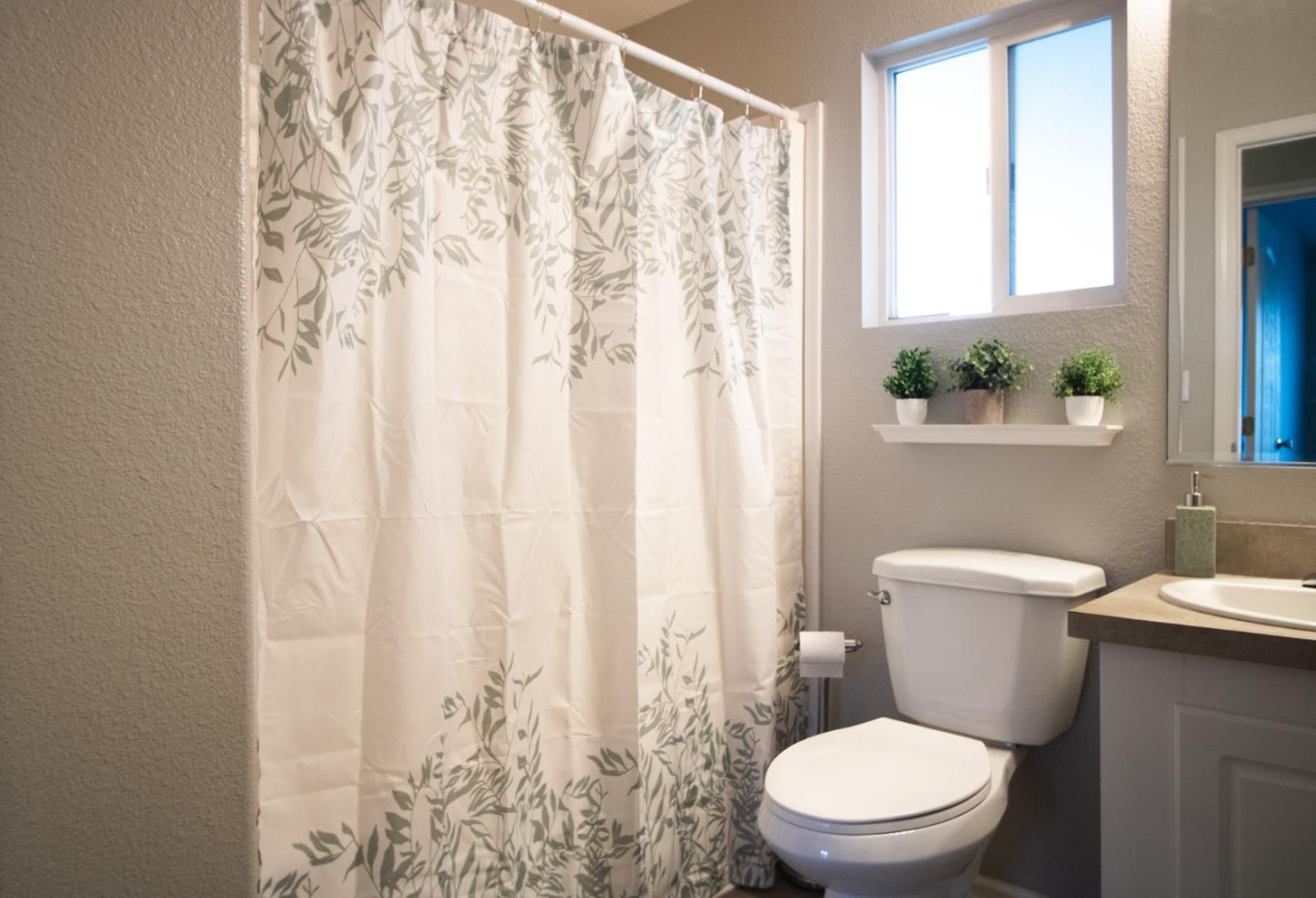 Detail Gallery Image 14 of 30 For 255 E Bolivar St #66,  Salinas,  CA 93906 - 3 Beds | 2 Baths