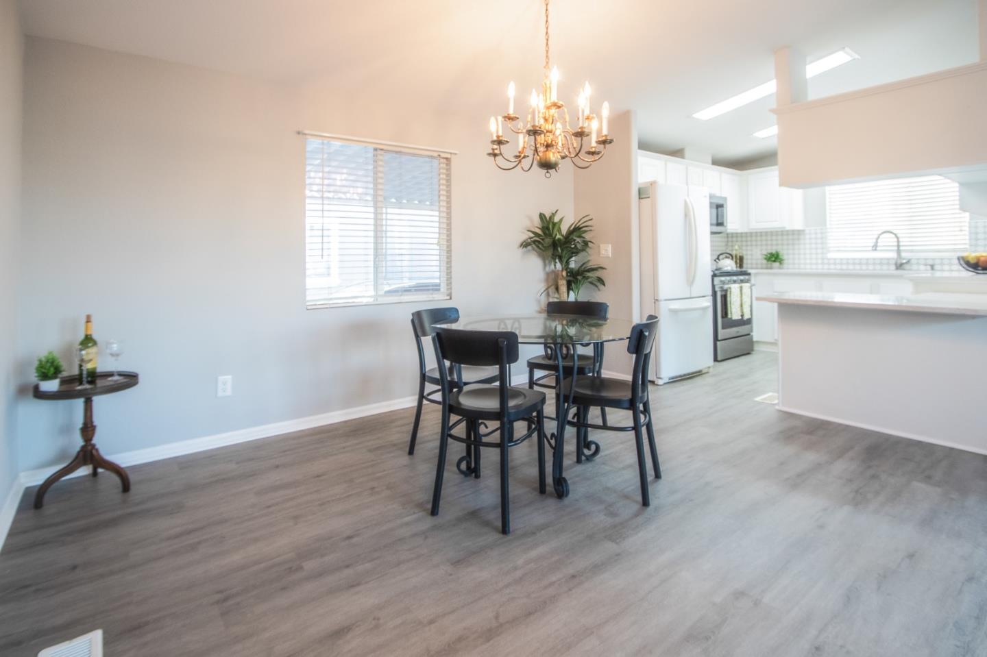Detail Gallery Image 8 of 30 For 255 E Bolivar St #66,  Salinas,  CA 93906 - 3 Beds | 2 Baths