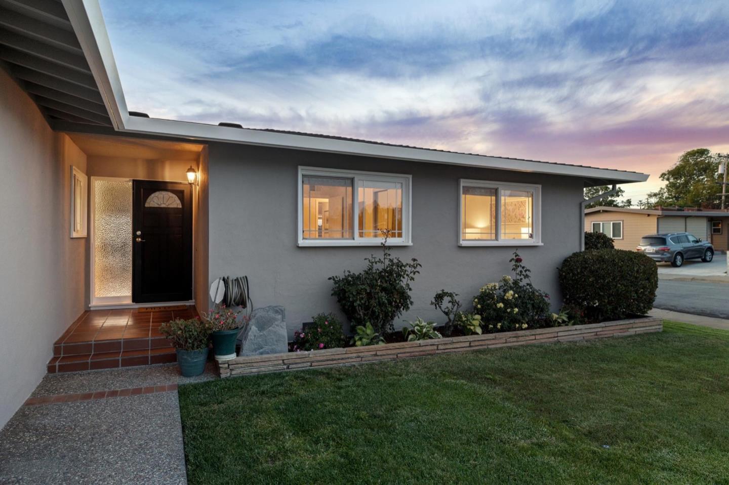 Detail Gallery Image 5 of 71 For 1371 Claudia Ave, San Mateo,  CA 94403 - 3 Beds | 2 Baths