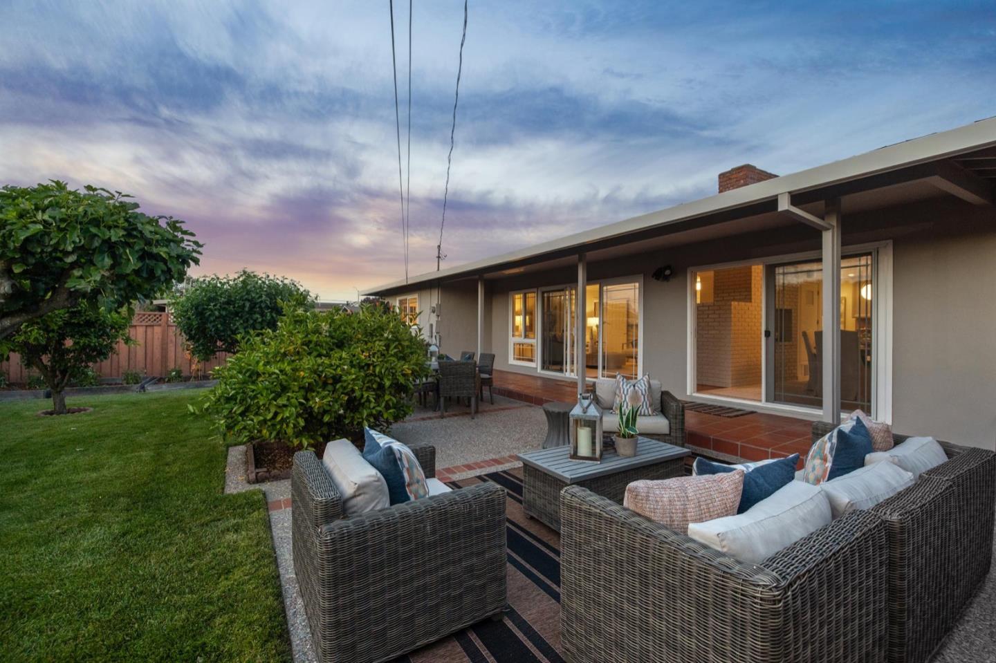 Detail Gallery Image 9 of 71 For 1371 Claudia Ave, San Mateo,  CA 94403 - 3 Beds | 2 Baths