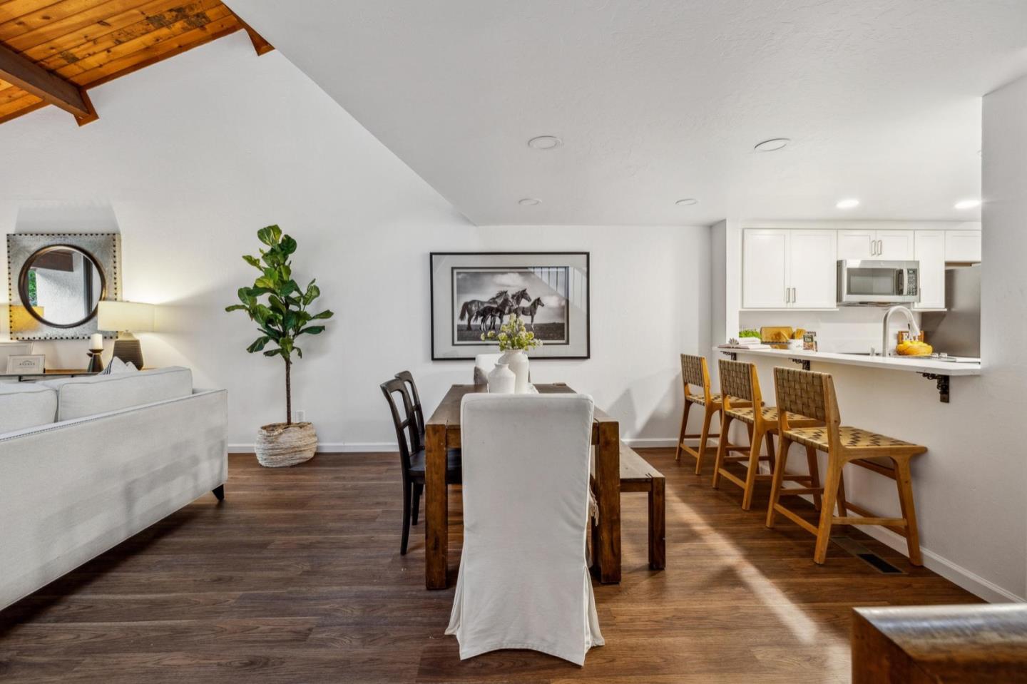 Detail Gallery Image 16 of 84 For 2327 Ticonderoga Dr, San Mateo,  CA 94402 - 2 Beds | 2/1 Baths