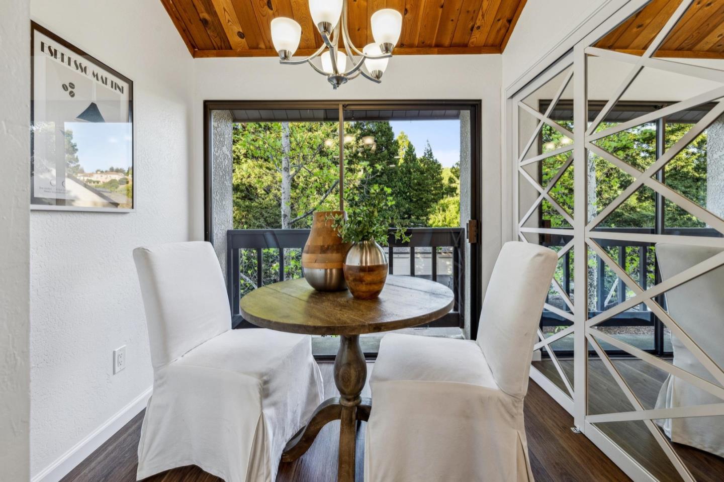 Detail Gallery Image 29 of 84 For 2327 Ticonderoga Dr, San Mateo,  CA 94402 - 2 Beds | 2/1 Baths