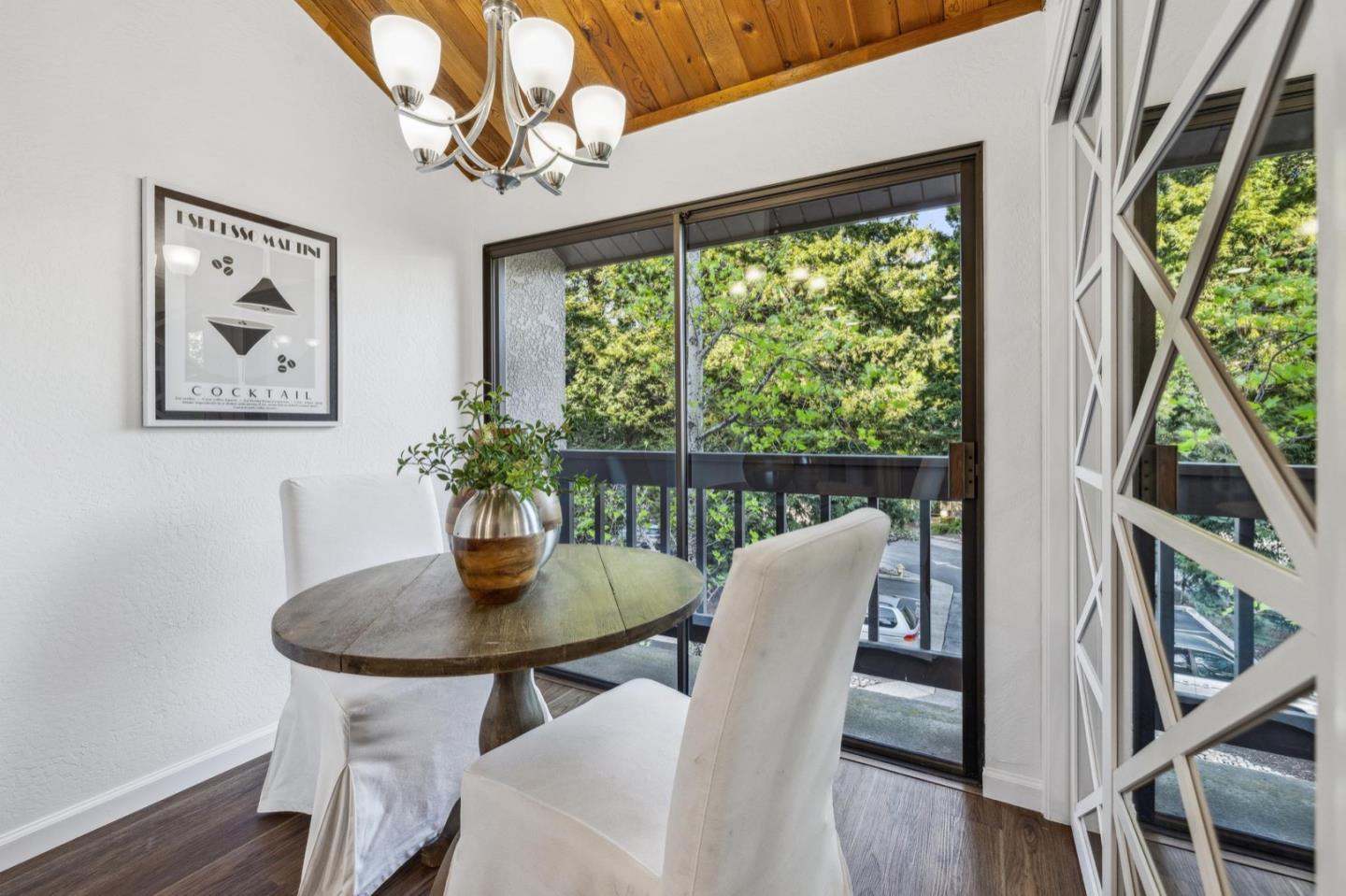 Detail Gallery Image 30 of 84 For 2327 Ticonderoga Dr, San Mateo,  CA 94402 - 2 Beds | 2/1 Baths