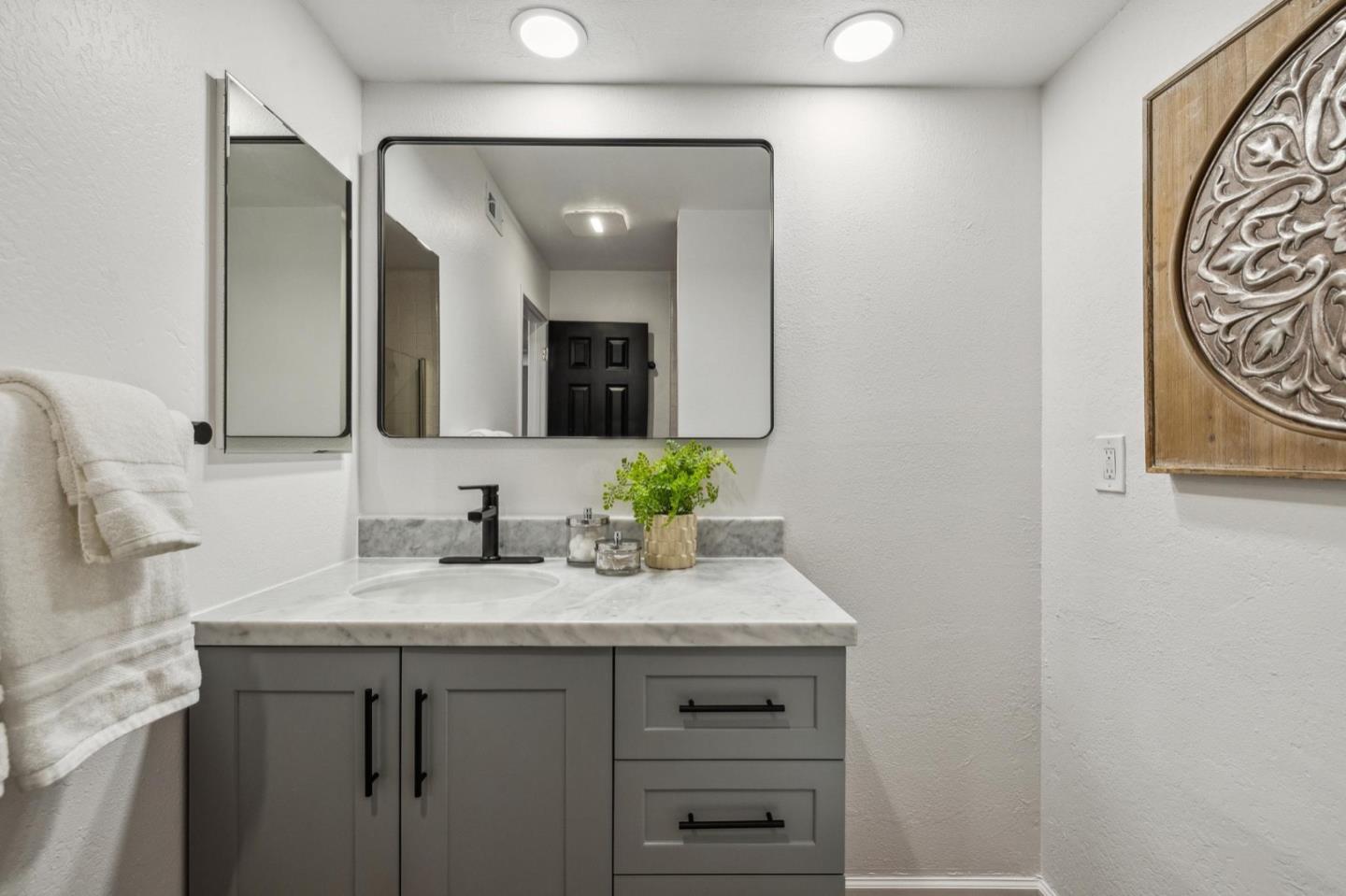 Detail Gallery Image 44 of 84 For 2327 Ticonderoga Dr, San Mateo,  CA 94402 - 2 Beds | 2/1 Baths