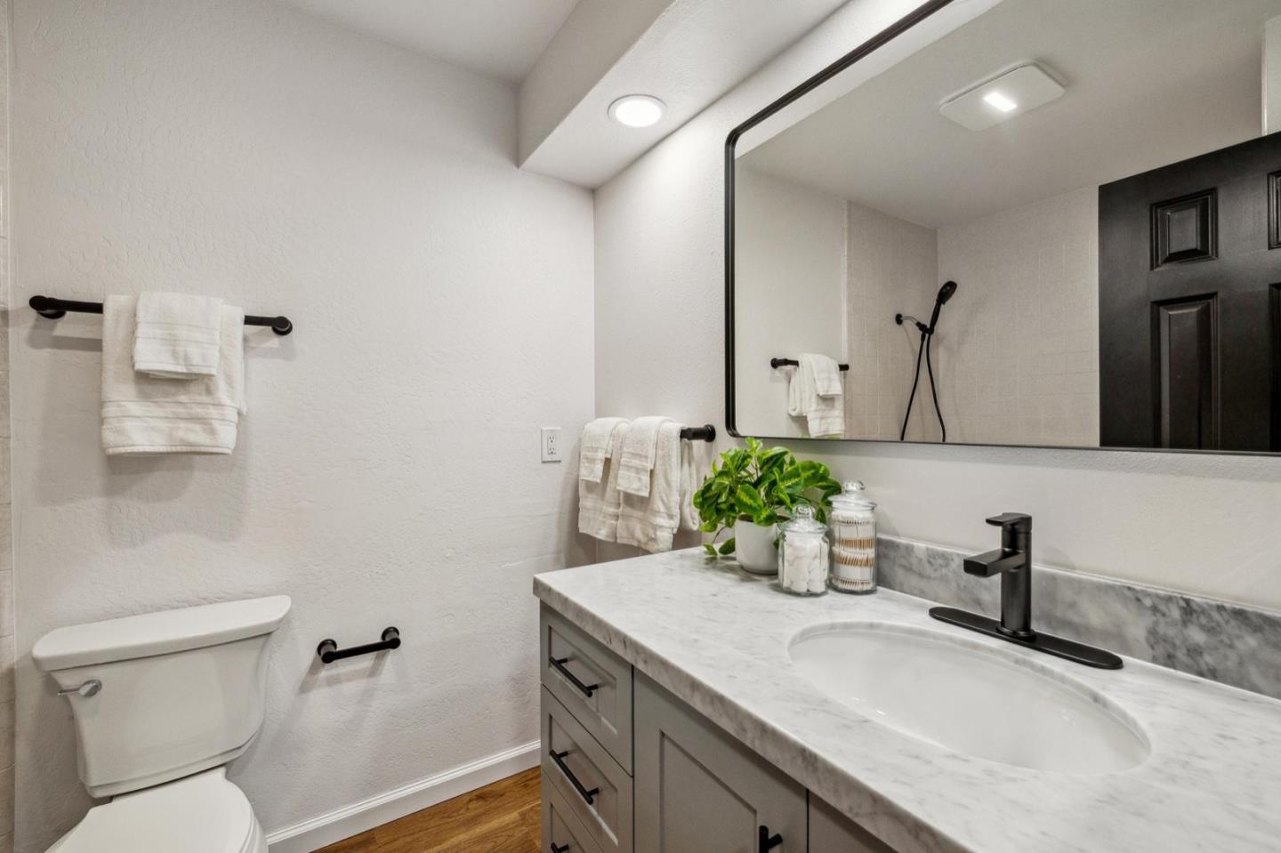 Detail Gallery Image 58 of 84 For 2327 Ticonderoga Dr, San Mateo,  CA 94402 - 2 Beds | 2/1 Baths