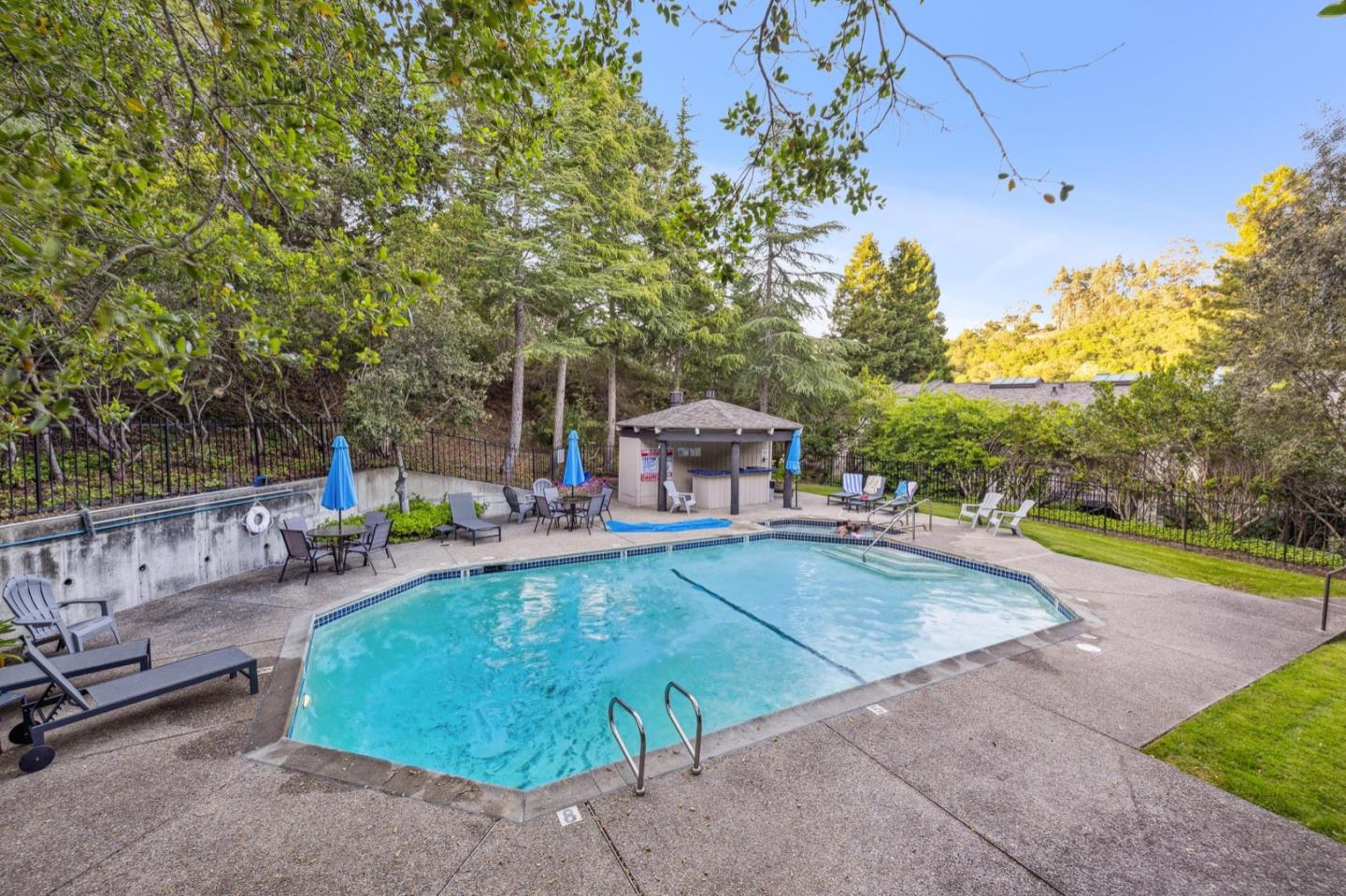 Detail Gallery Image 62 of 84 For 2327 Ticonderoga Dr, San Mateo,  CA 94402 - 2 Beds | 2/1 Baths