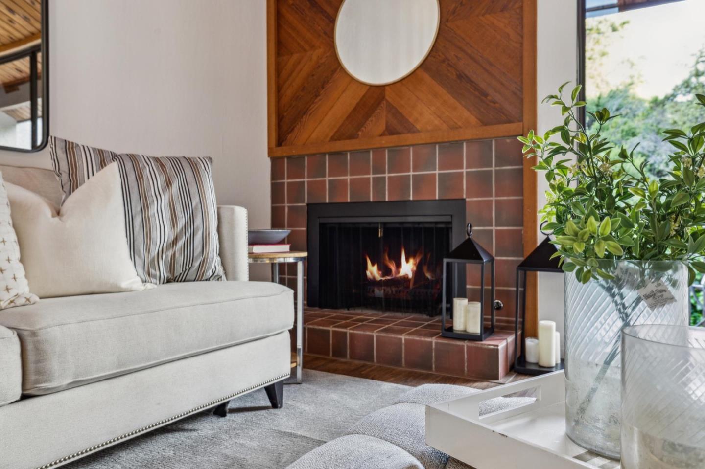 Detail Gallery Image 7 of 84 For 2327 Ticonderoga Dr, San Mateo,  CA 94402 - 2 Beds | 2/1 Baths