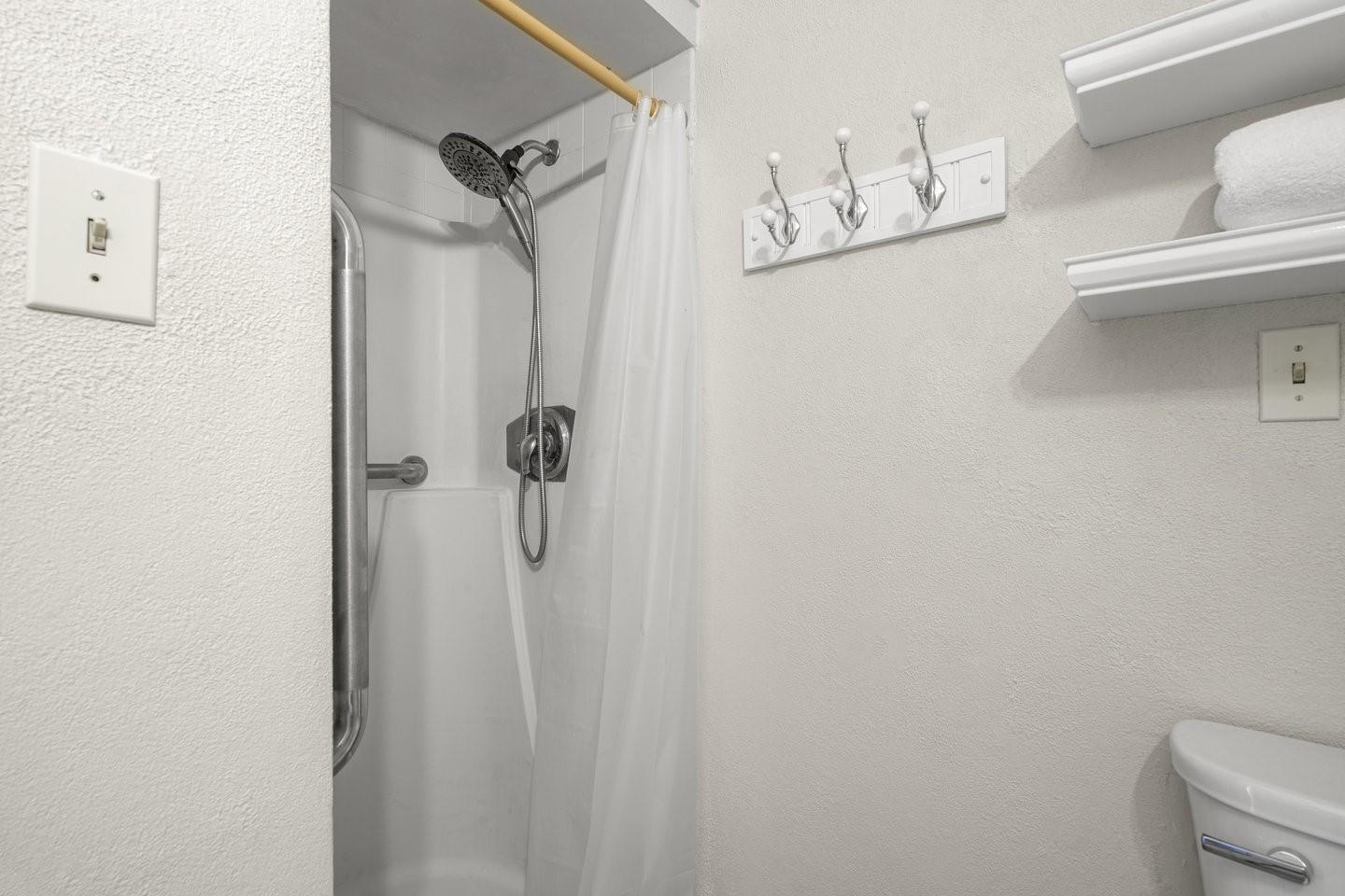 Detail Gallery Image 27 of 46 For 1394 Pauline Dr, Sunnyvale,  CA 94087 - 4 Beds | 2 Baths