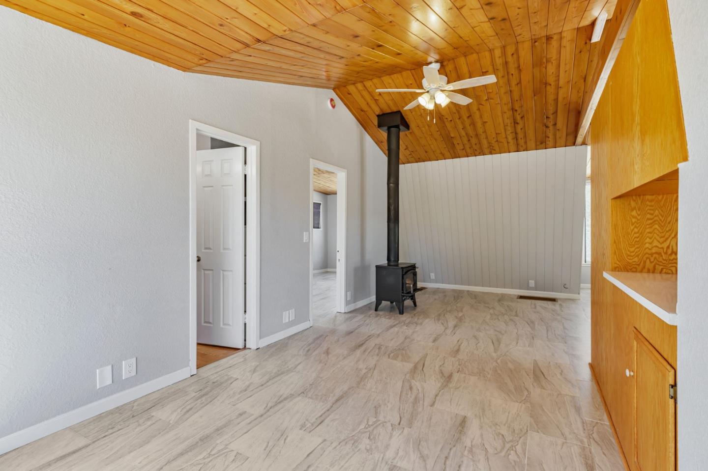 Detail Gallery Image 18 of 73 For 20104 Panoche Rd, Paicines,  CA 95043 - 2 Beds | 2 Baths