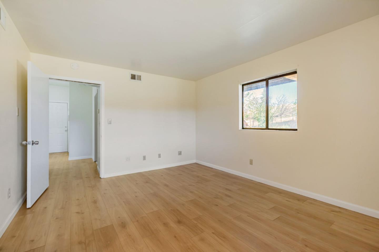 Detail Gallery Image 24 of 73 For 20104 Panoche Rd, Paicines,  CA 95043 - 2 Beds | 2 Baths
