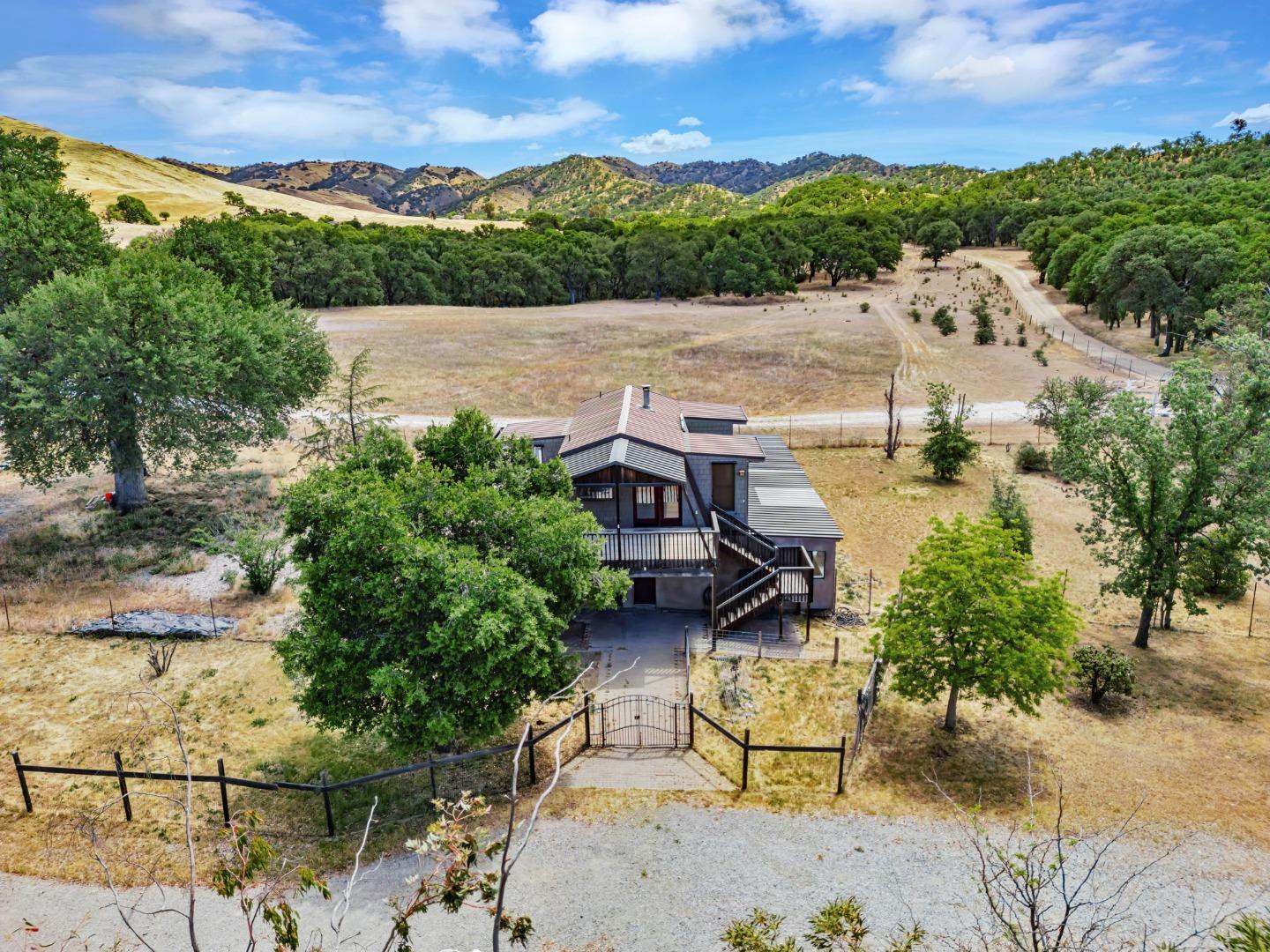 Detail Gallery Image 52 of 73 For 20104 Panoche Rd, Paicines,  CA 95043 - 2 Beds | 2 Baths