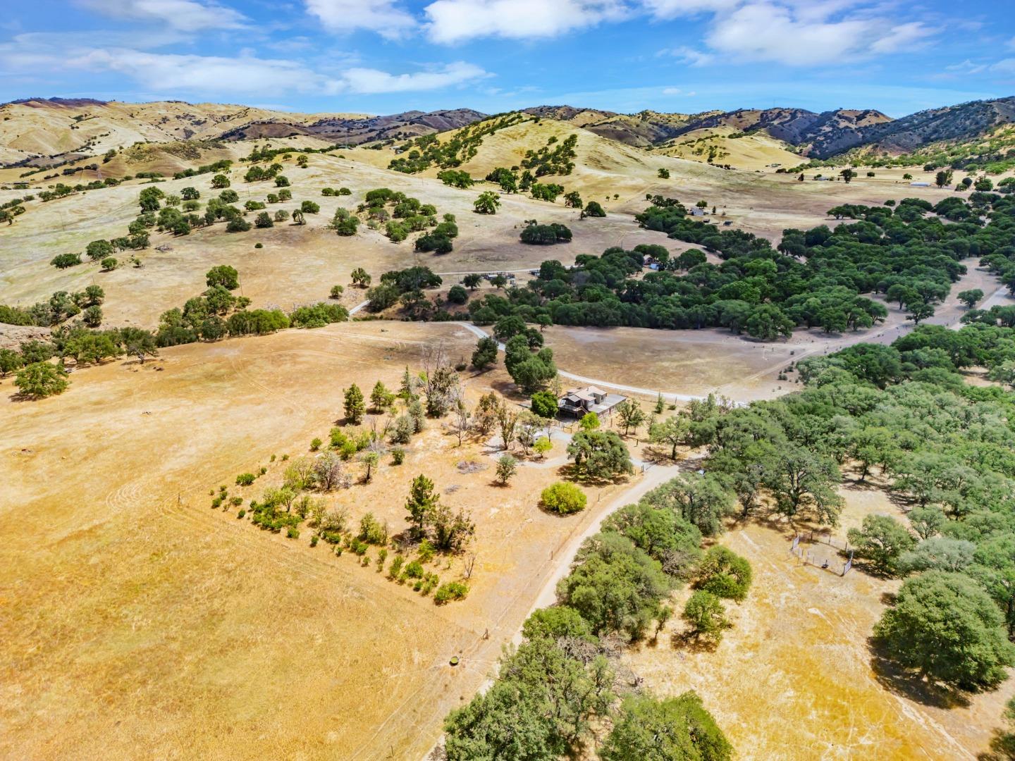 Detail Gallery Image 59 of 73 For 20104 Panoche Rd, Paicines,  CA 95043 - 2 Beds | 2 Baths