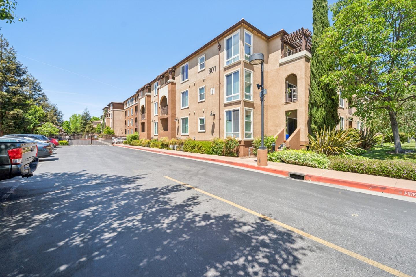 Detail Gallery Image 21 of 30 For 801 S Winchester Blvd #2305,  San Jose,  CA 95128 - 3 Beds | 2 Baths