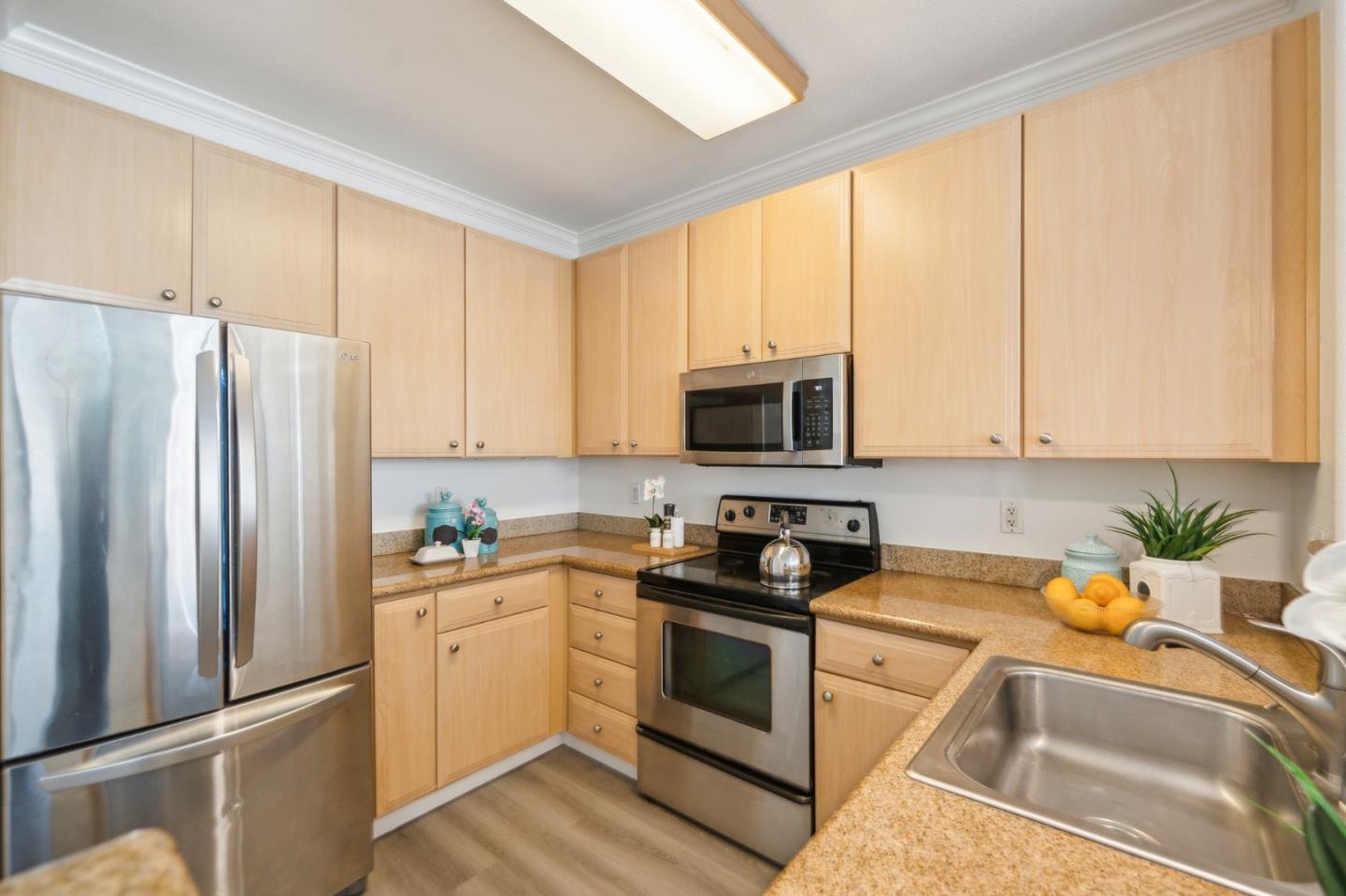 Detail Gallery Image 6 of 30 For 801 S Winchester Blvd #2305,  San Jose,  CA 95128 - 3 Beds | 2 Baths