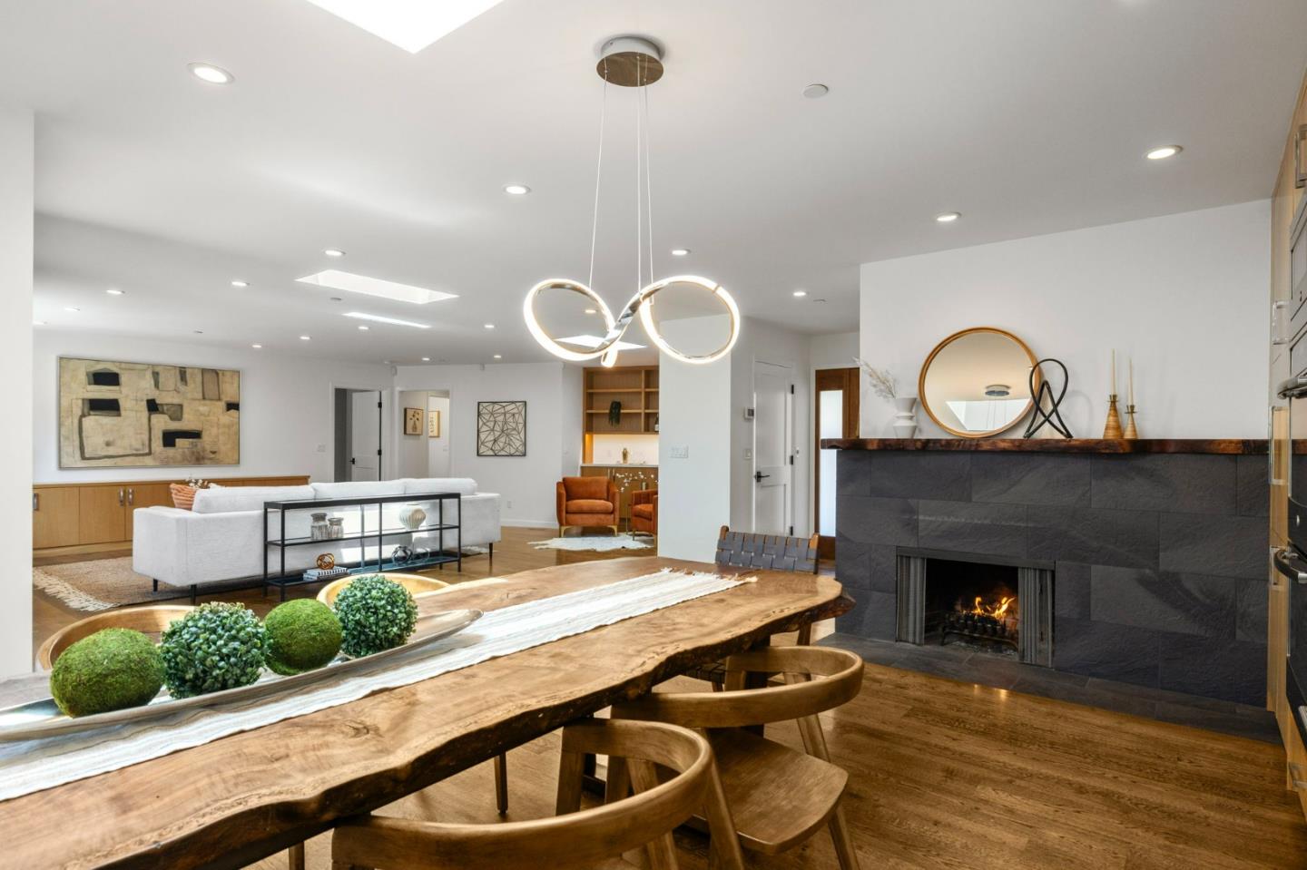Detail Gallery Image 17 of 96 For 1251 Laurel Hill Dr, San Mateo,  CA 94402 - 4 Beds | 3 Baths