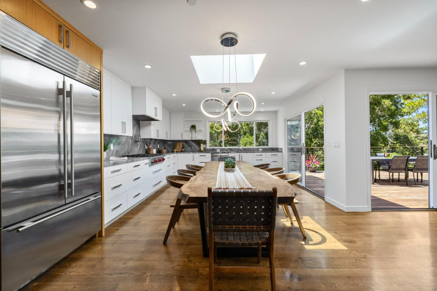 Detail Gallery Image 20 of 96 For 1251 Laurel Hill Dr, San Mateo,  CA 94402 - 4 Beds | 3 Baths
