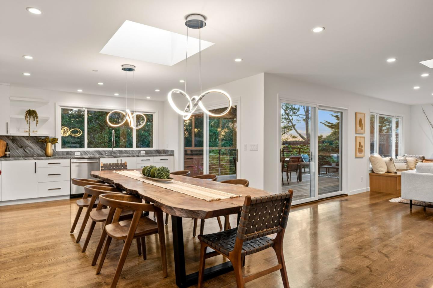 Detail Gallery Image 26 of 96 For 1251 Laurel Hill Dr, San Mateo,  CA 94402 - 4 Beds | 3 Baths