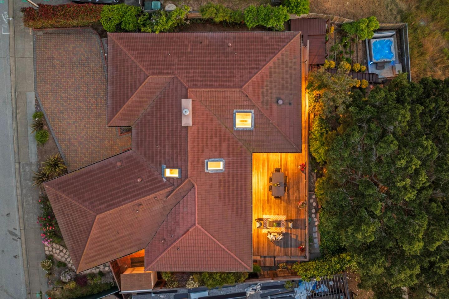 Detail Gallery Image 89 of 96 For 1251 Laurel Hill Dr, San Mateo,  CA 94402 - 4 Beds | 3 Baths
