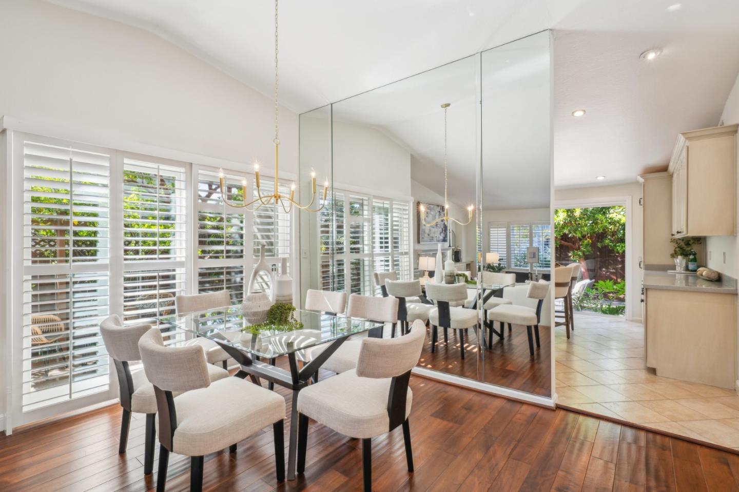 Detail Gallery Image 5 of 36 For 321 Beach Park Blvd, Foster City,  CA 94404 - 4 Beds | 3 Baths