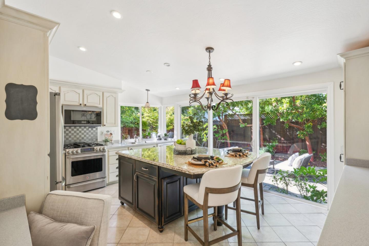 Detail Gallery Image 7 of 36 For 321 Beach Park Blvd, Foster City,  CA 94404 - 4 Beds | 3 Baths