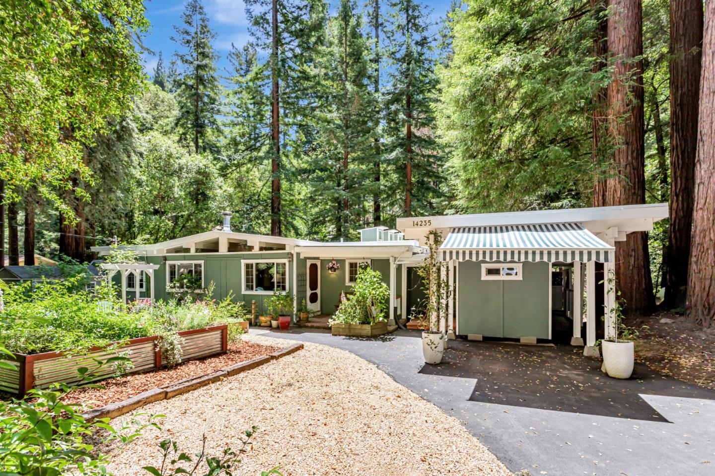 Detail Gallery Image 1 of 37 For 14235 Highway 9, Boulder Creek,  CA 95006 - 3 Beds | 2 Baths