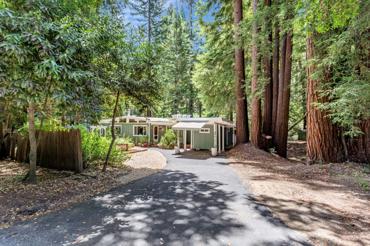 Detail Gallery Image 2 of 37 For 14235 Highway 9, Boulder Creek,  CA 95006 - 3 Beds | 2 Baths