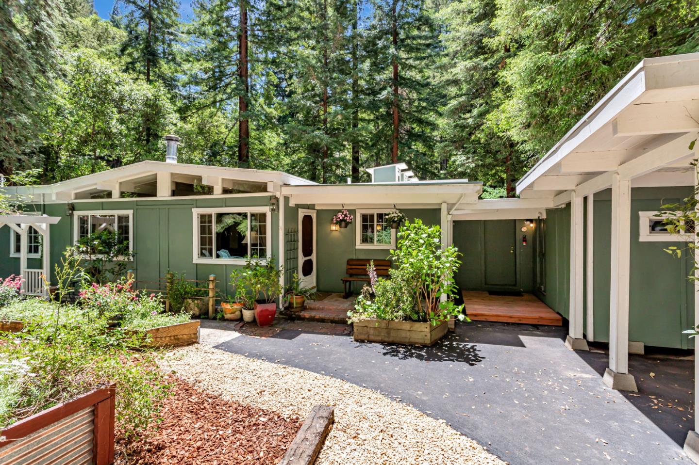 Detail Gallery Image 3 of 37 For 14235 Highway 9, Boulder Creek,  CA 95006 - 3 Beds | 2 Baths