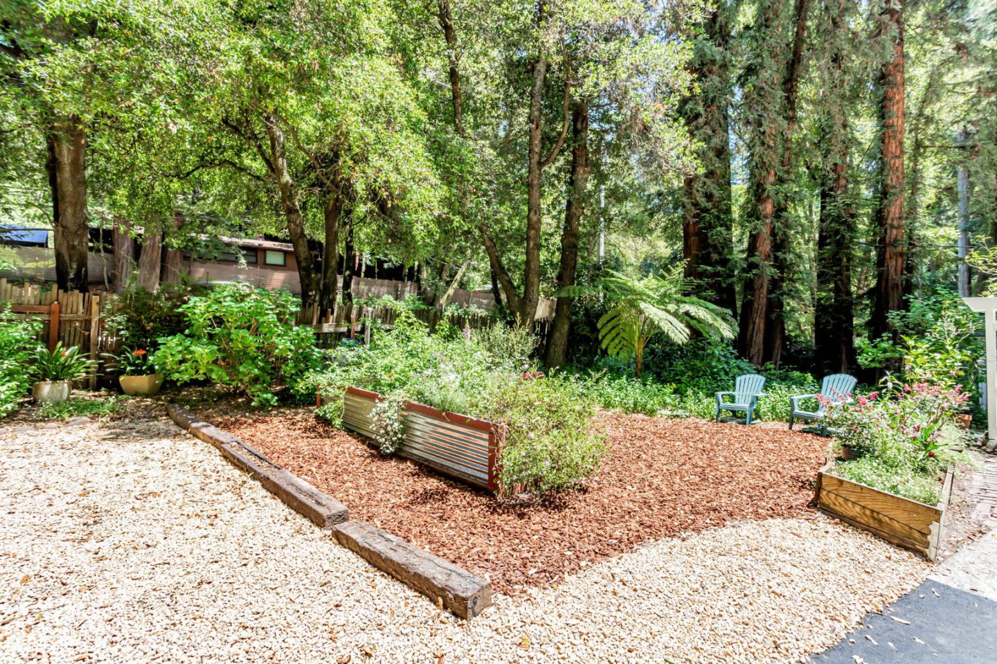 Detail Gallery Image 5 of 37 For 14235 Highway 9, Boulder Creek,  CA 95006 - 3 Beds | 2 Baths