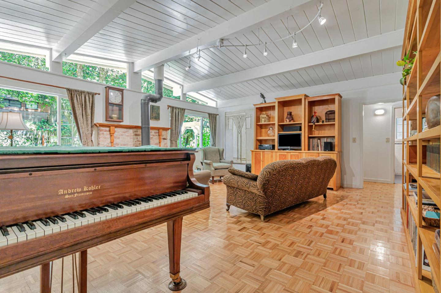 Detail Gallery Image 8 of 37 For 14235 Highway 9, Boulder Creek,  CA 95006 - 3 Beds | 2 Baths