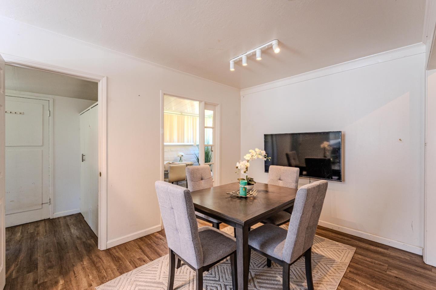 Detail Gallery Image 11 of 23 For 25561 University Ct, Hayward,  CA 94542 - 2 Beds | 1 Baths