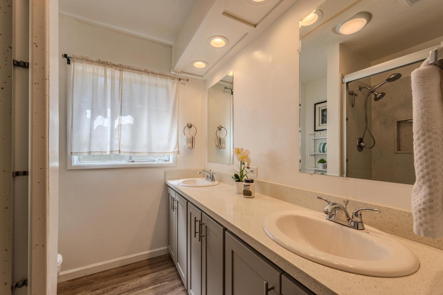 Detail Gallery Image 15 of 23 For 25561 University Ct, Hayward,  CA 94542 - 2 Beds | 1 Baths