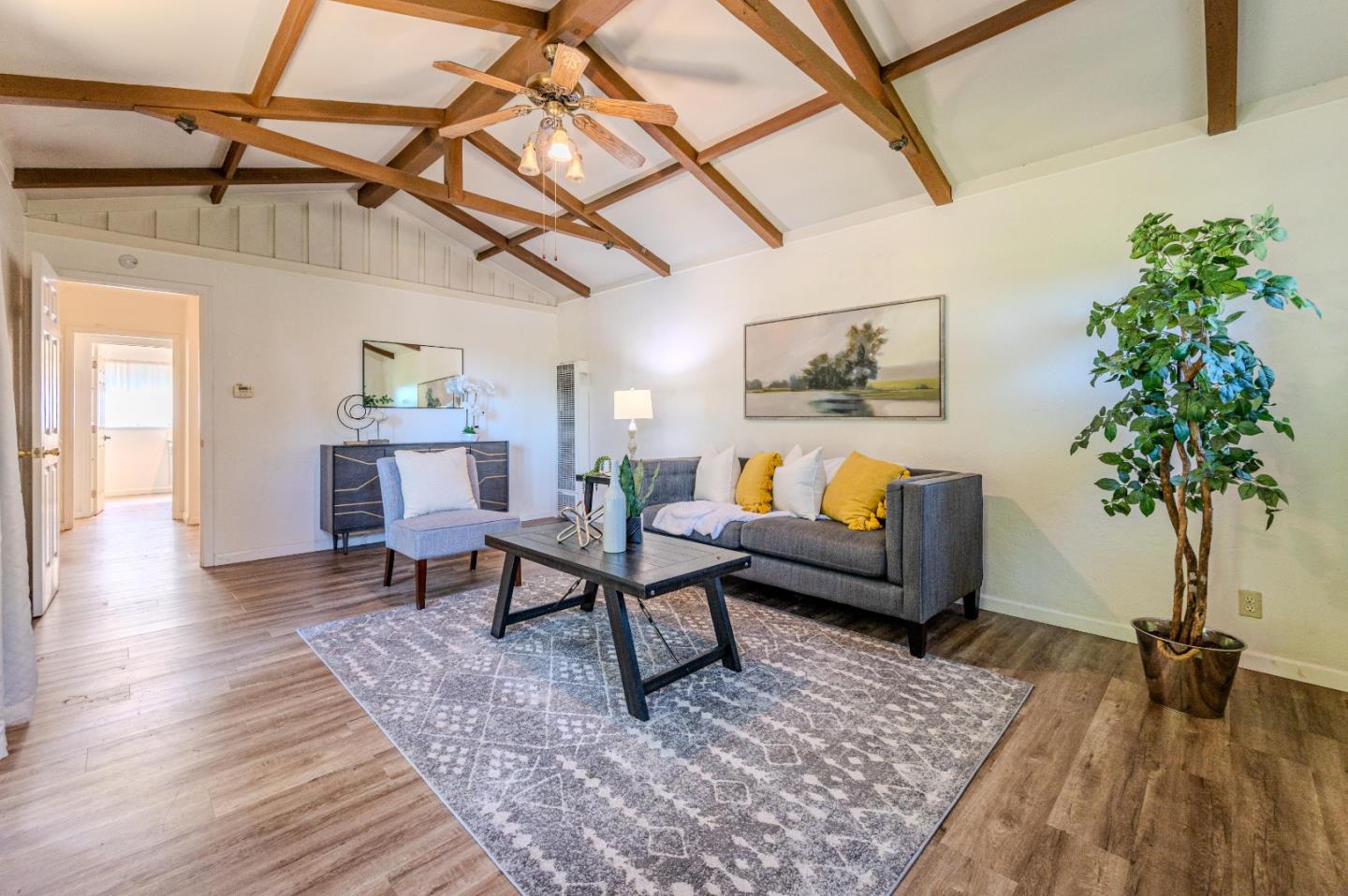 Detail Gallery Image 8 of 23 For 25561 University Ct, Hayward,  CA 94542 - 2 Beds | 1 Baths