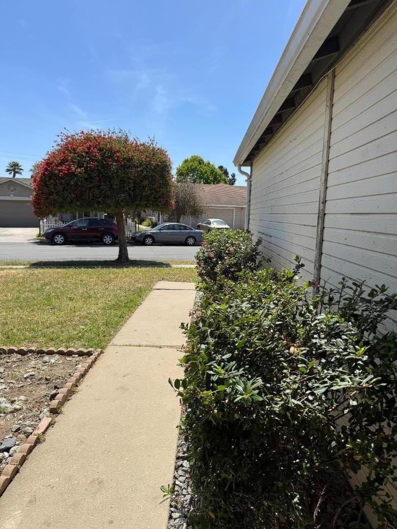 Detail Gallery Image 6 of 25 For 1545 Boyle Ct, Salinas,  CA 93906 - 3 Beds | 2 Baths