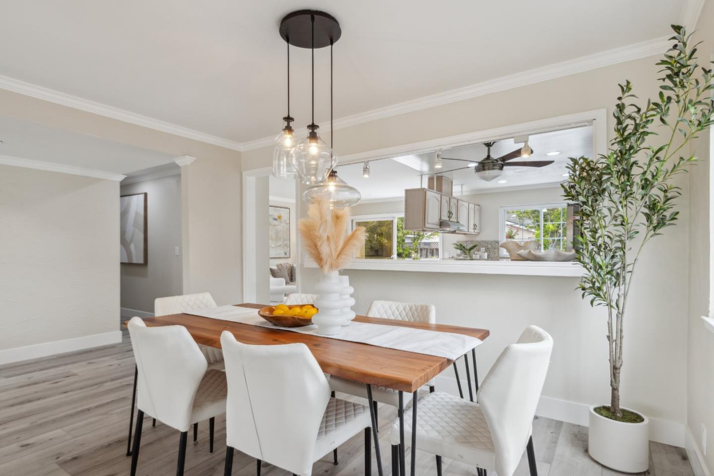 Detail Gallery Image 12 of 44 For 5501 Shadowcrest Way, San Jose,  CA 95123 - 4 Beds | 2 Baths