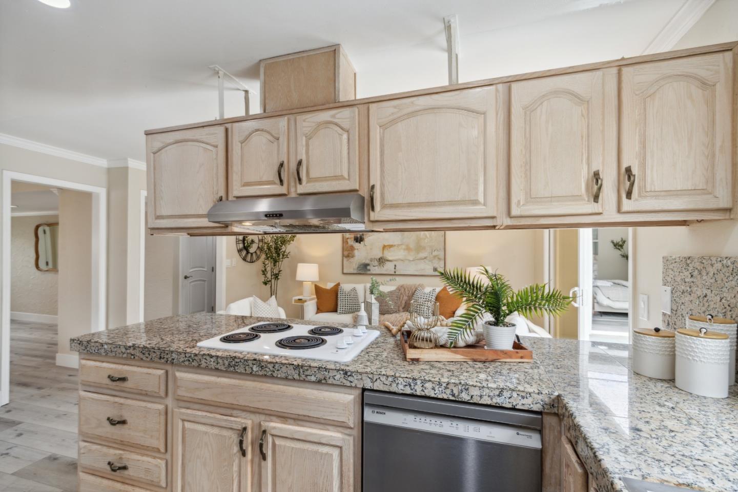 Detail Gallery Image 16 of 44 For 5501 Shadowcrest Way, San Jose,  CA 95123 - 4 Beds | 2 Baths
