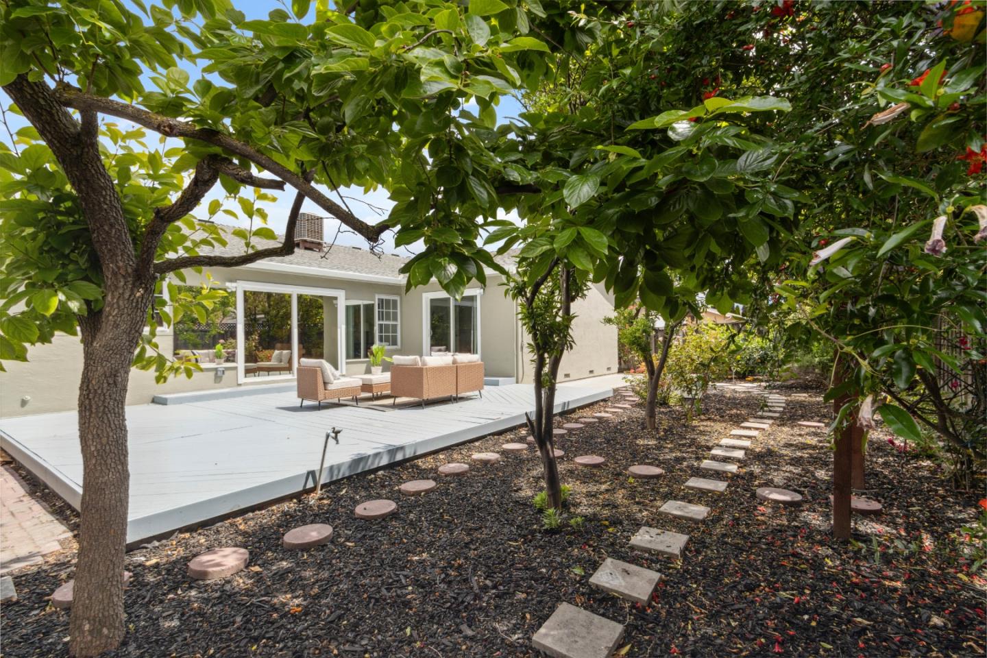 Detail Gallery Image 37 of 44 For 5501 Shadowcrest Way, San Jose,  CA 95123 - 4 Beds | 2 Baths