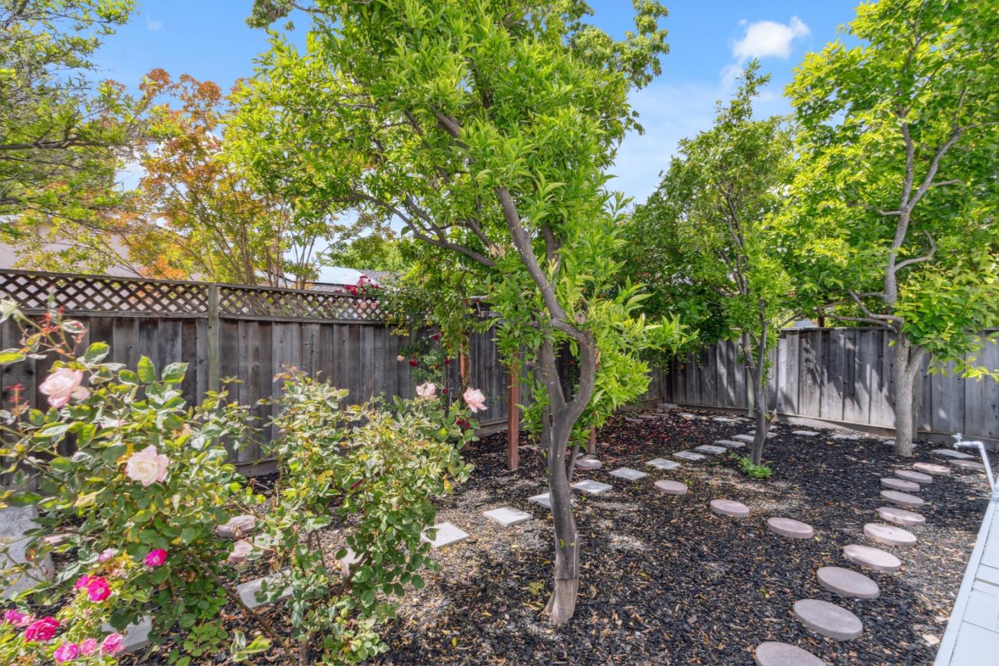 Detail Gallery Image 40 of 44 For 5501 Shadowcrest Way, San Jose,  CA 95123 - 4 Beds | 2 Baths