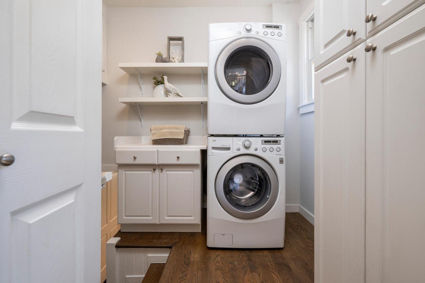 Detail Gallery Image 12 of 25 For 841 Fairfield Rd, Burlingame,  CA 94010 - 3 Beds | 2 Baths